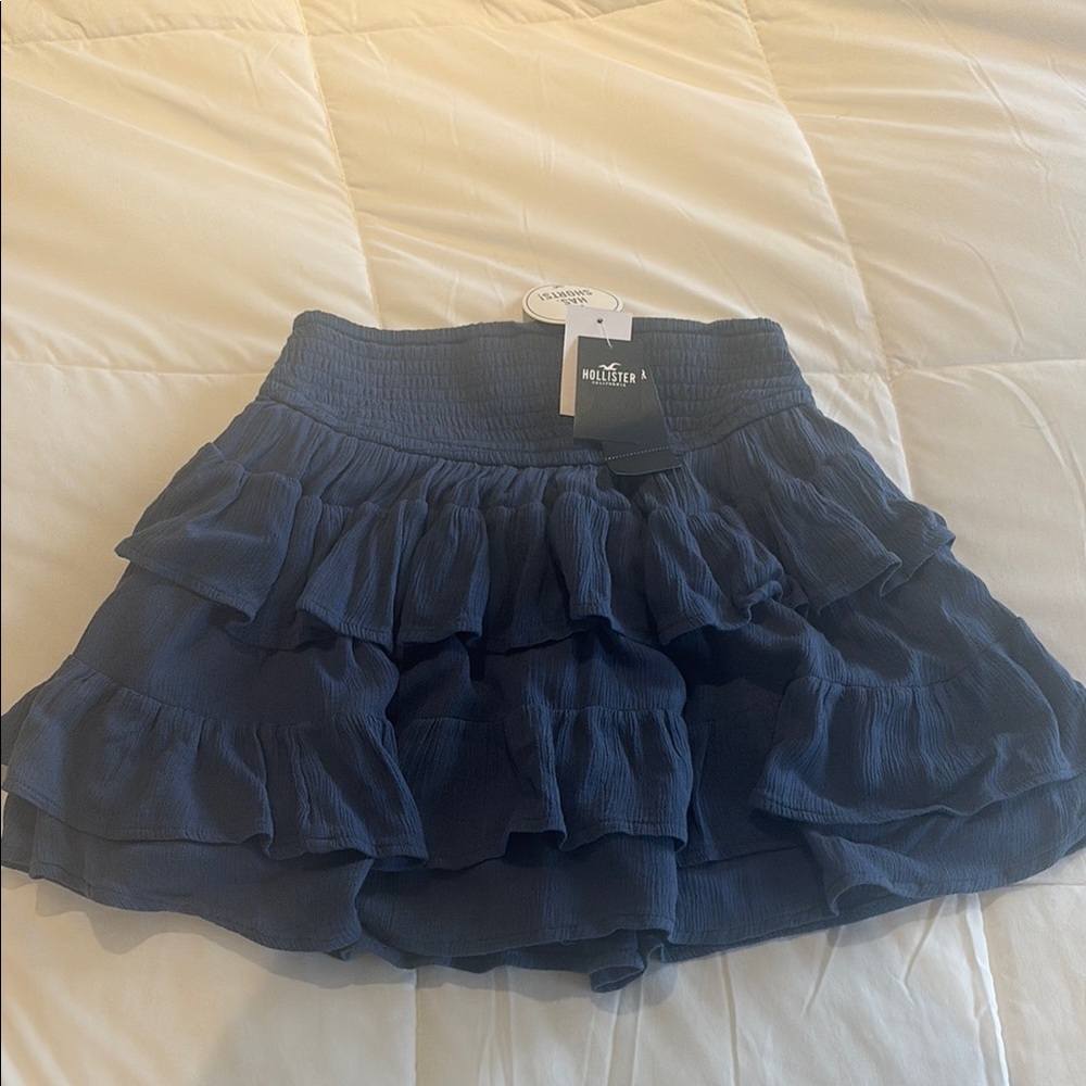 Hollister Women's Asymmetrical Hem Tiered Mini Skort